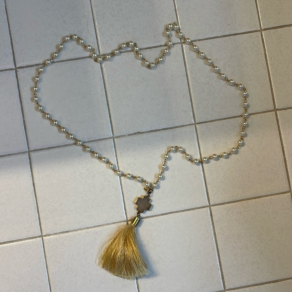 Betsy Pittard Designs Pearl necklace